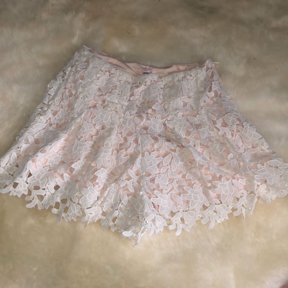 New with tags lace shorts size medium white